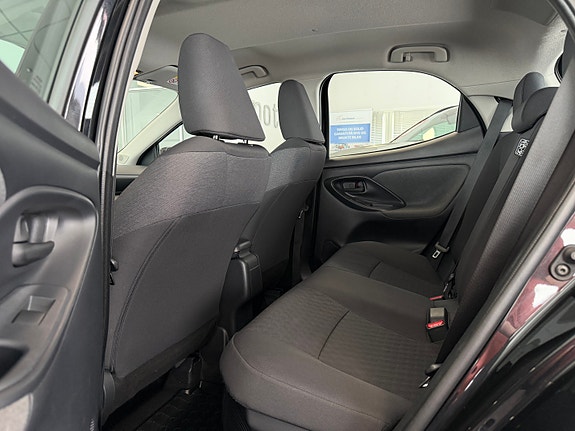 Toyota Yaris 27 of 30