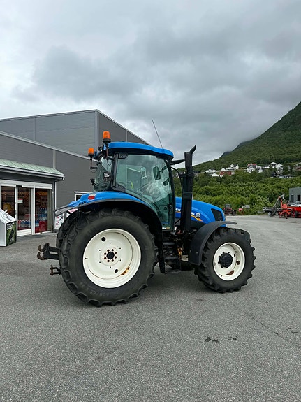 New Holland T6040 4 of 16