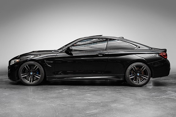 BMW M4 10 of 30