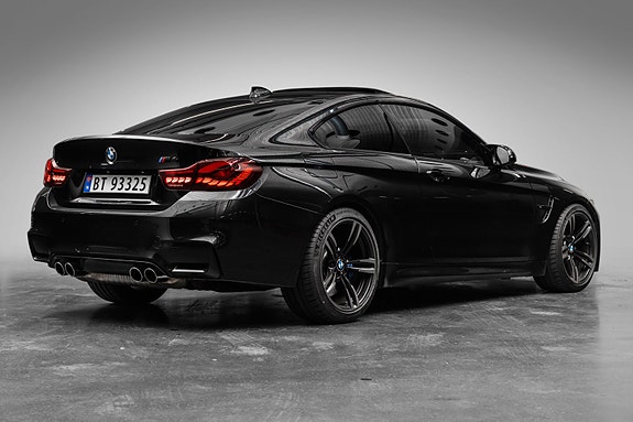 BMW M4 13 of 30