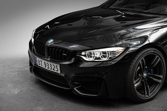 BMW M4 3 of 30