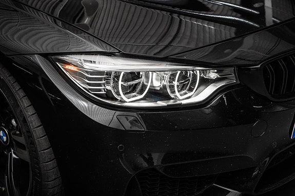 BMW M4 7 of 30