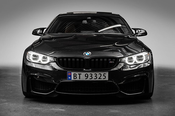BMW M4 5 of 30