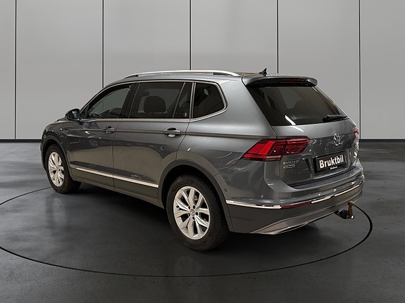 Volkswagen Tiguan Allspace 3 of 5