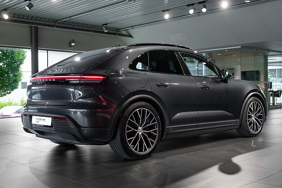 Porsche Macan 5 of 5