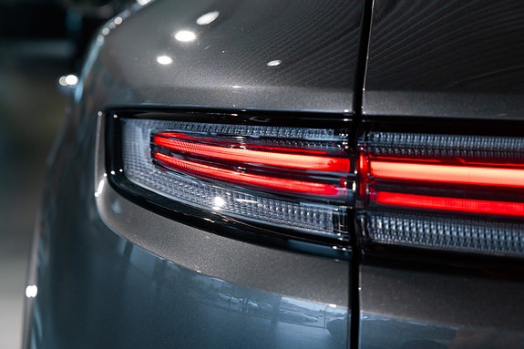 Porsche Cayenne 10 of 30