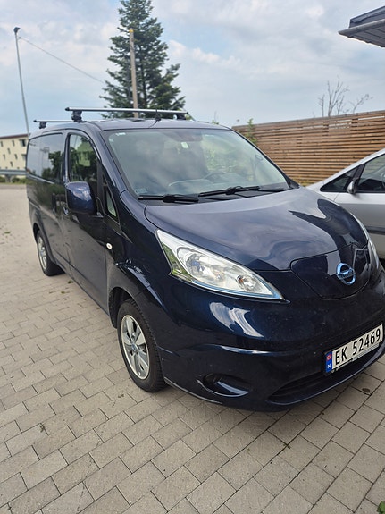 Nissan e-NV200 4 of 7