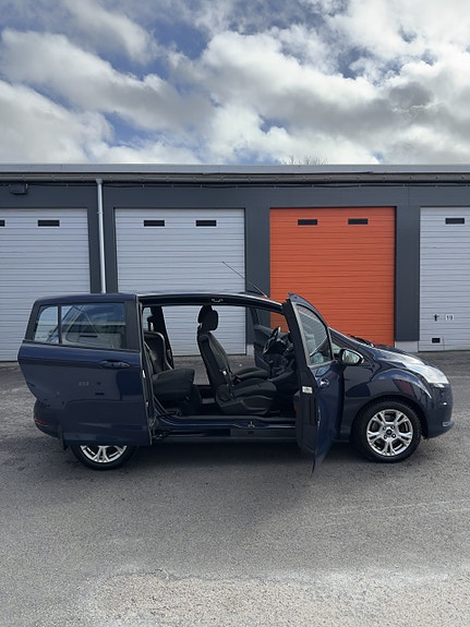 Ford B-MAX 21 of 30