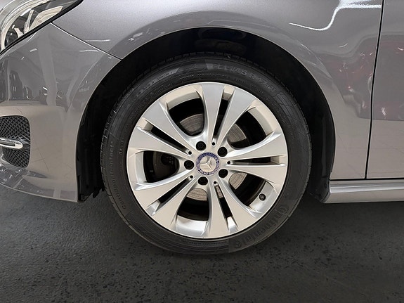 Mercedes-Benz B200 d 8 of 30