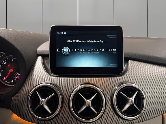 Mercedes-Benz B200 d 19 of 30