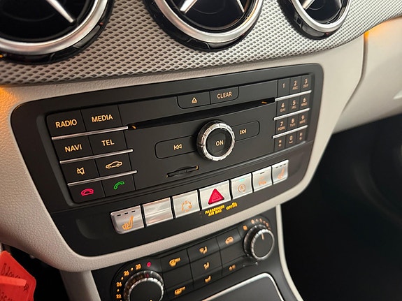 Mercedes-Benz B200 d 21 of 30
