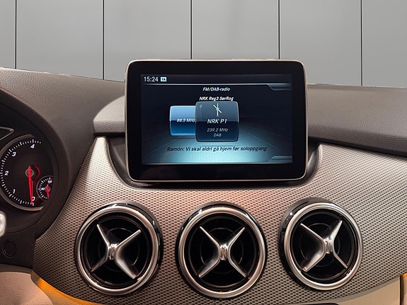 Mercedes-Benz B200 d 17 of 30