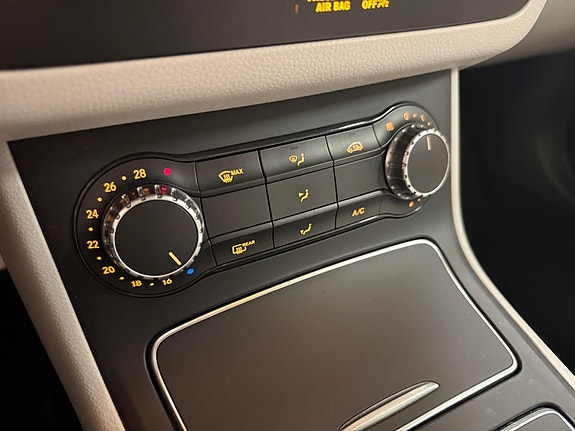 Mercedes-Benz B200 d 22 of 30