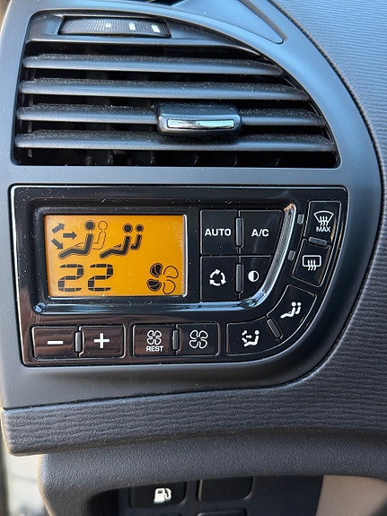 Citroen C4 Picasso 24 of 30