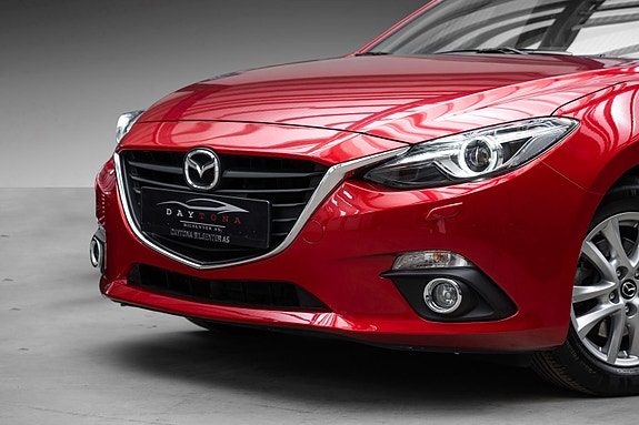Mazda 3 3 of 5