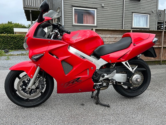 Honda VFR 800 4 of 10