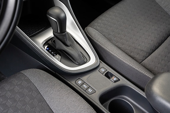 Toyota Yaris 14 of 30
