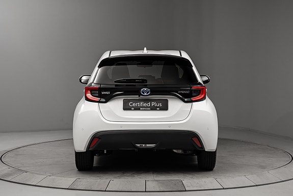 Toyota Yaris 3 of 30