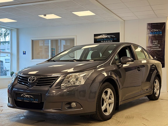 Toyota Avensis 5 of 5