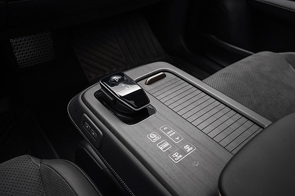 Nissan Ariya 13 of 30