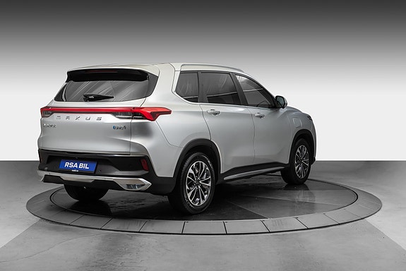 Maxus Euniq 6 4 of 5