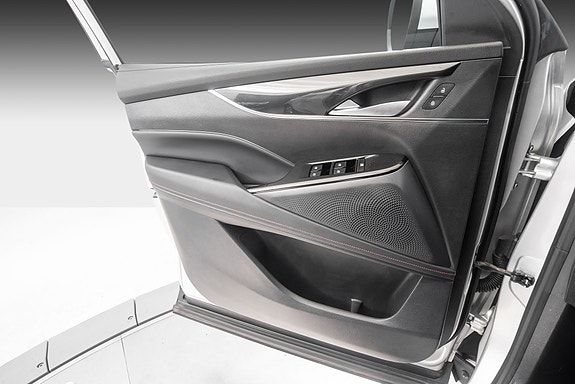Maxus Euniq 6 25 of 29