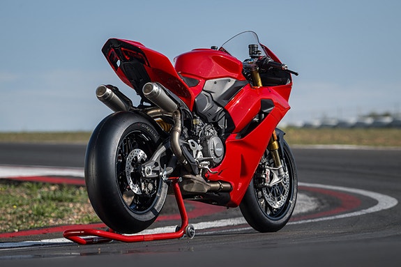 Ducati Panigale V2 S 5 of 25