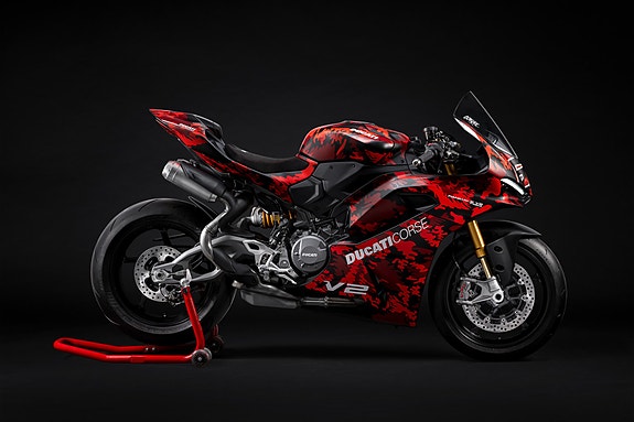 Ducati Panigale V2 S 25 of 25