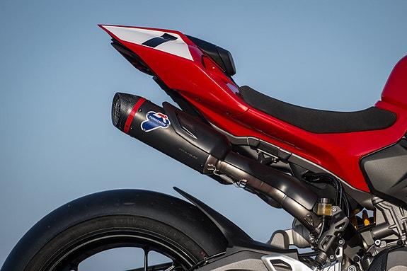 Ducati Panigale V2 S 8 of 25