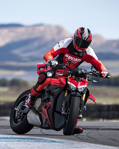 Ducati Streetfighter V4 S 5 of 18