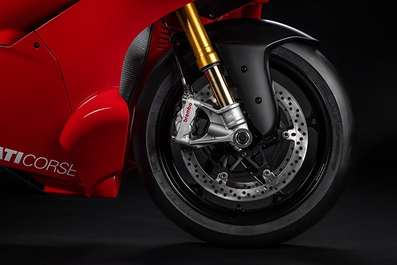 Ducati Panigale V4 R 19 of 22