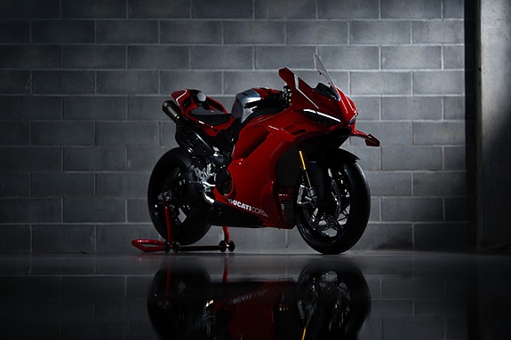 Ducati Panigale V4 R 6 of 22