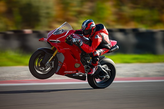 Ducati Panigale V4 R 4 of 22