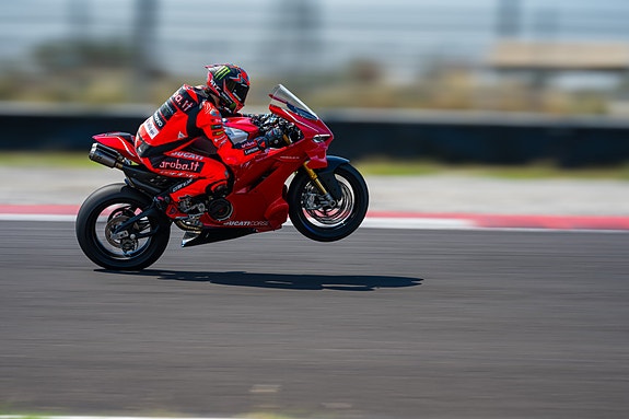 Ducati Panigale V4 R 8 of 22
