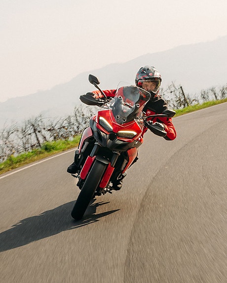 Ducati Multistrada V2 3 of 6