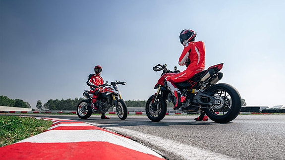 Ducati Hypermotard V2 SP 8 of 9