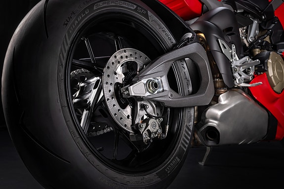 Ducati Panigale V4 10 of 11