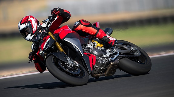 Ducati Streetfighter V2 S 3 of 13