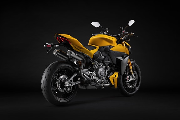 Ducati Streetfighter V2 S 11 of 13