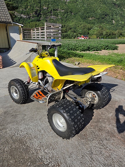 Suzuki LTZ400 2 of 6