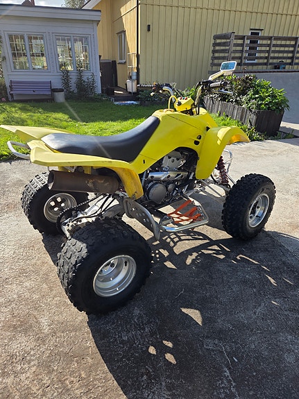 Suzuki LTZ400 4 of 6