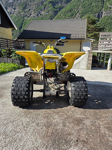 Suzuki LTZ400 3 of 6