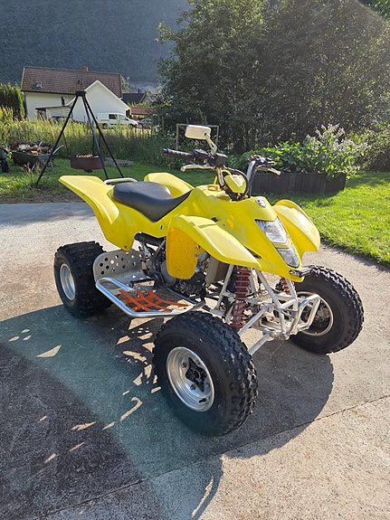 Suzuki LTZ400 6 of 6