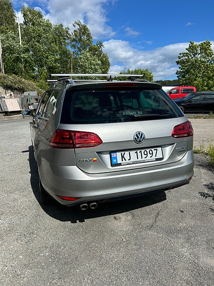 Volkswagen Golf VII 4 of 5