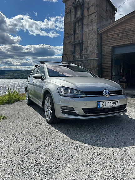 Volkswagen Golf VII 2 of 5