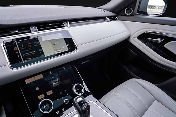 Land Rover Range Rover Evoque 17 of 30