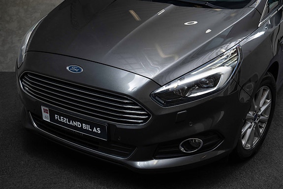 Ford S-MAX 4 of 5