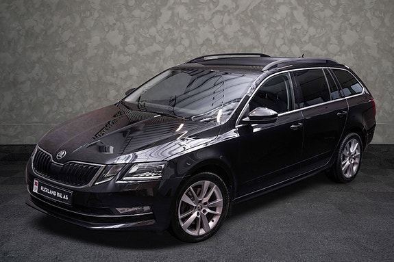Skoda Octavia 2 of 5