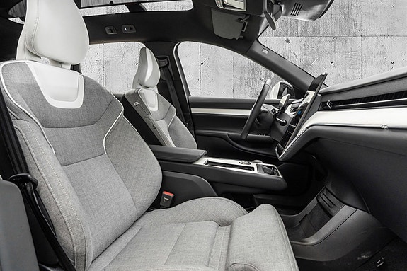 Volvo EX90 28 of 30