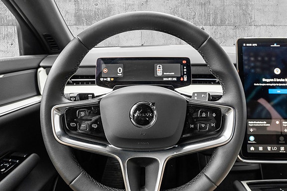 Volvo EX90 17 of 30